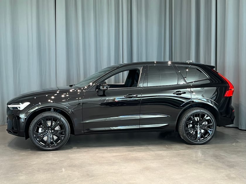 Bild 4 av Volvo XC60 T6 Plus Black Nordic Edition Lagerbil Redo För Omg Leverans