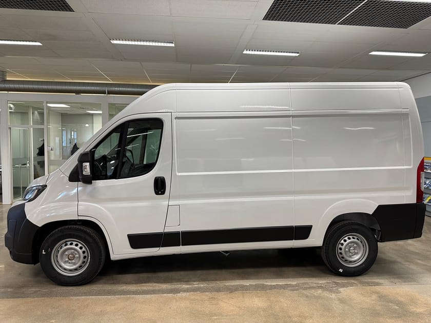 Bild 2 av Opel Movano Van L2H2 140HK Automat *LAGERBIL - Omgående leverans*