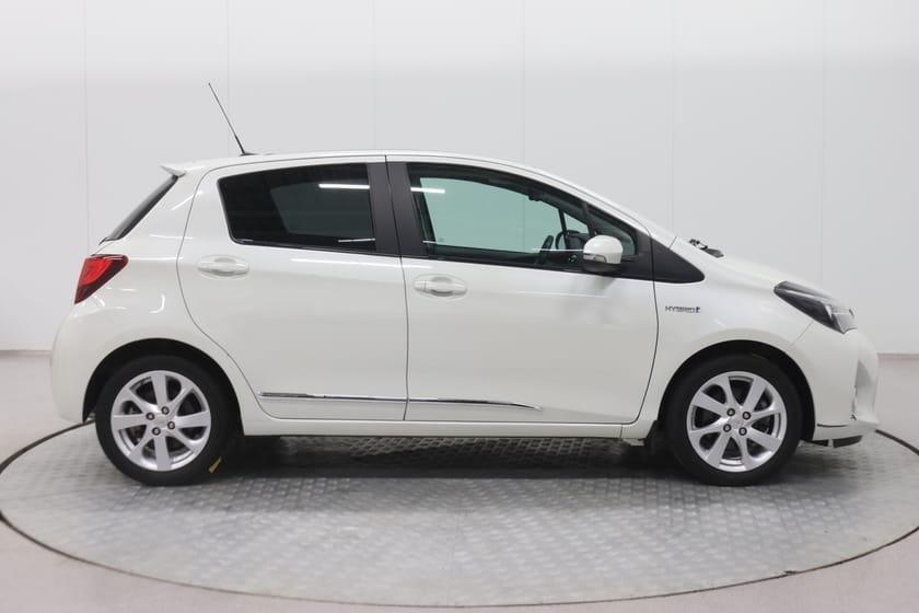 Bilde 5 av Toyota Yaris Hybrid 1,5 Hyb Aut,panorama,Cruise,Kamera,Navi,Dab,Keyless