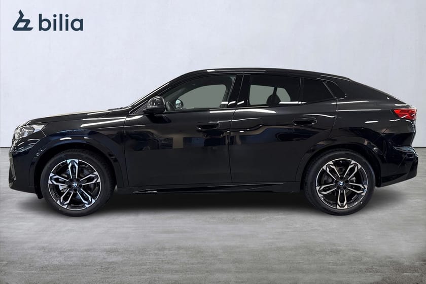 Bild 3 av BMW iX2 xDrive30 xDrive 30 M-sport | Drag | Aktiv farth. | Rattvärme