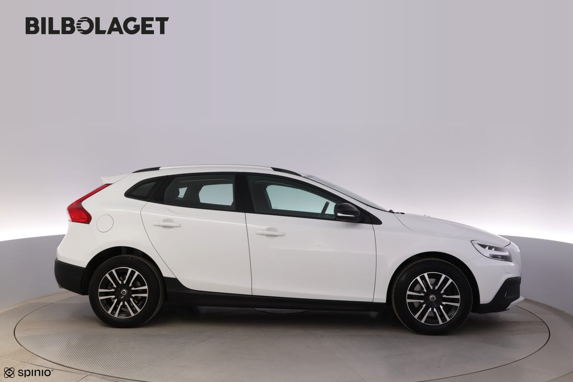 Volvo V40 2018 - miniatyr 2