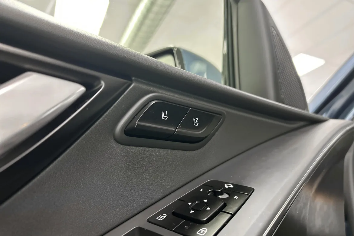 picture of a car