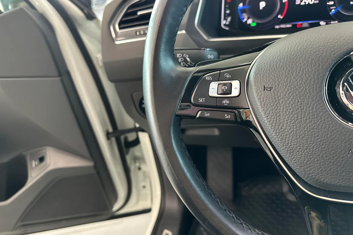 picture of a car