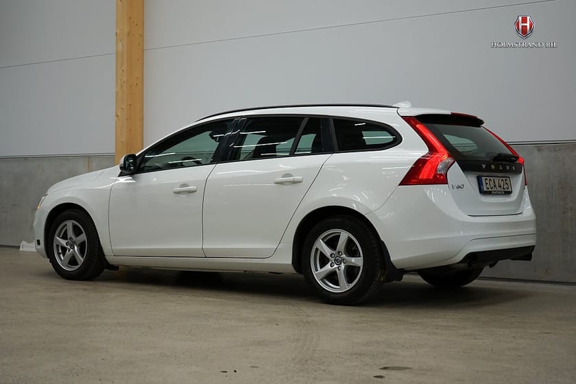 Bild 4 av Volvo V60 T4F Powershift Kinetic Värmare Kamrem bytt Fullservad