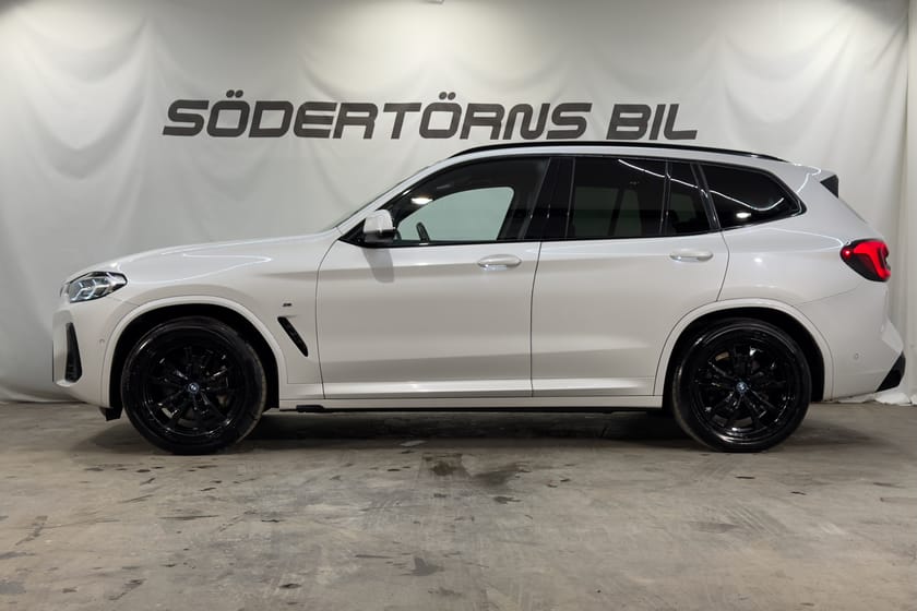 Bild 3 av BMW iX3 CHARGED M SPORT DRAG PANO KAMERA LÄDER MOMSBIL