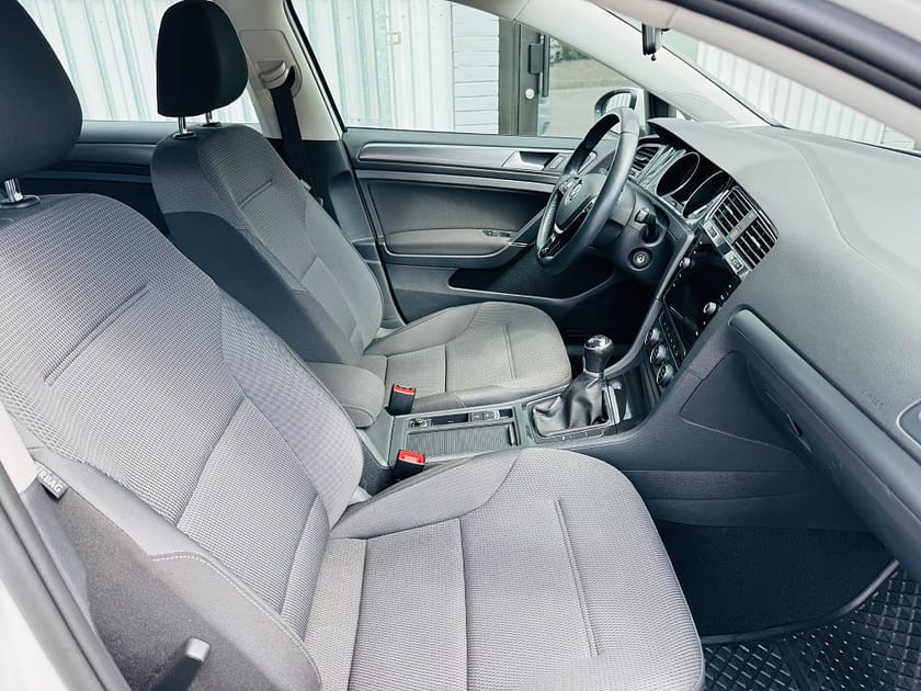 Bild 5 av Volkswagen Golf 1.4 TSI 125HK BMT 5-D / CARPLAY / VÄRMARE