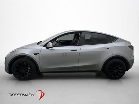 Tesla Model Y Long Range AWD Svensksåld Panorama Drag