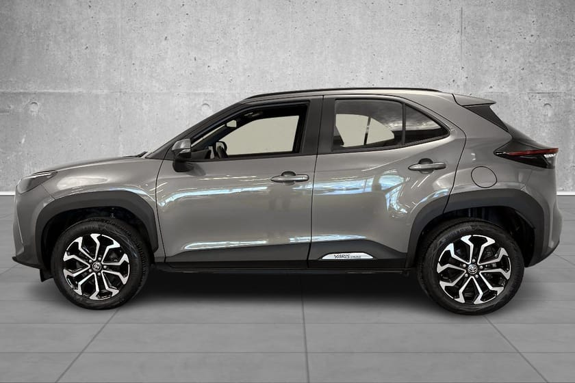 Bilde 2 av Toyota Yaris Cross Hybrid AWD-i 1.5 Active/4x4/automat/alle servicer utført/