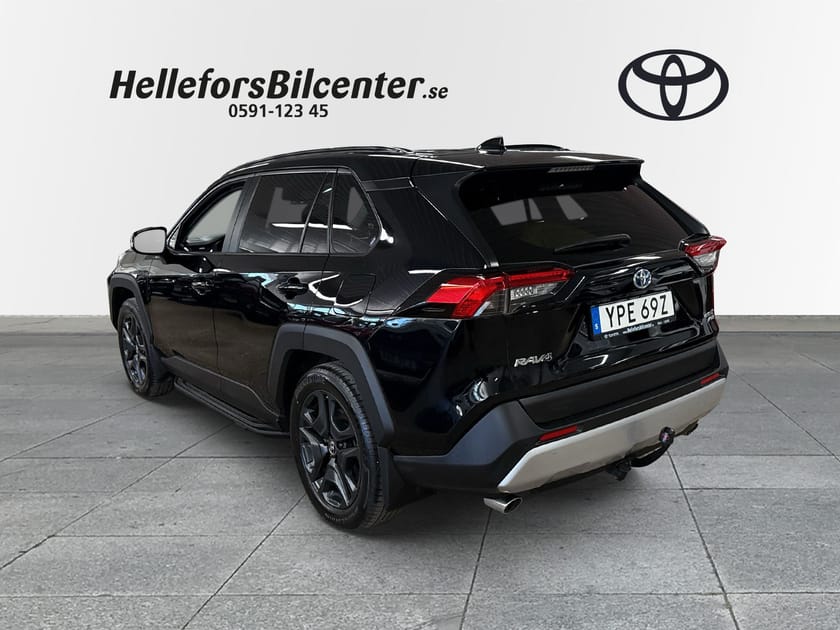 Bild 2 av Toyota RAV4 Hybrid AWD-i Hybris 222hk Adventure Värmare Vhjul Led ramp
