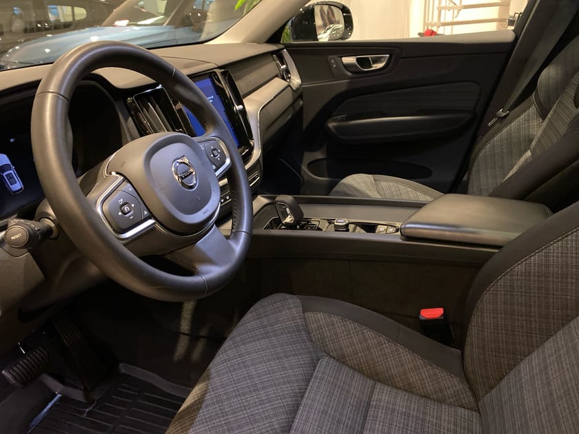 Bild 3 av Volvo XC60 Recharge T6 Core Edition