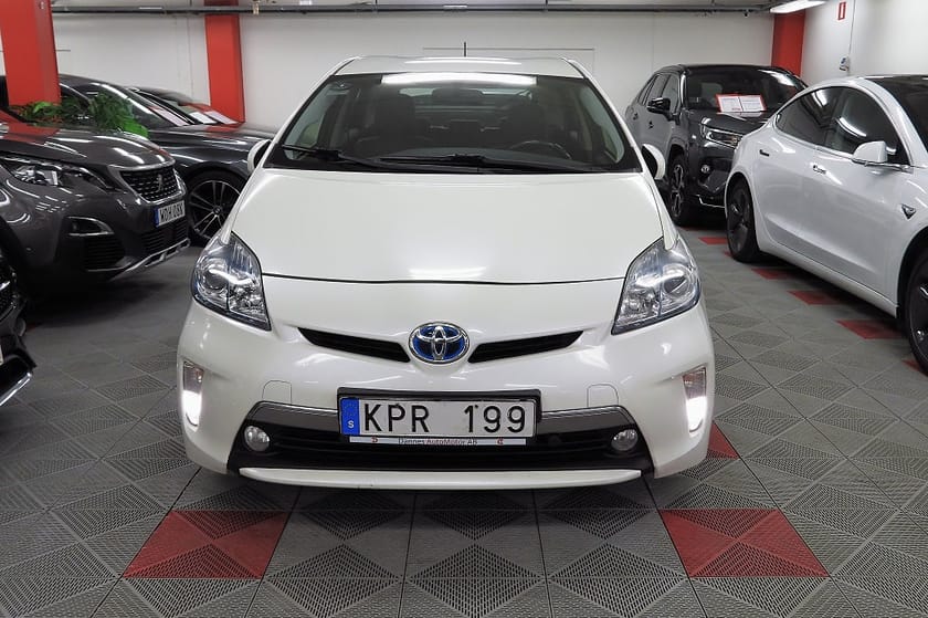 Bild 3 av Toyota Prius Plug-in Hybrid 1.8 VVT-i SoV Hjul Kamera MoK Värmare