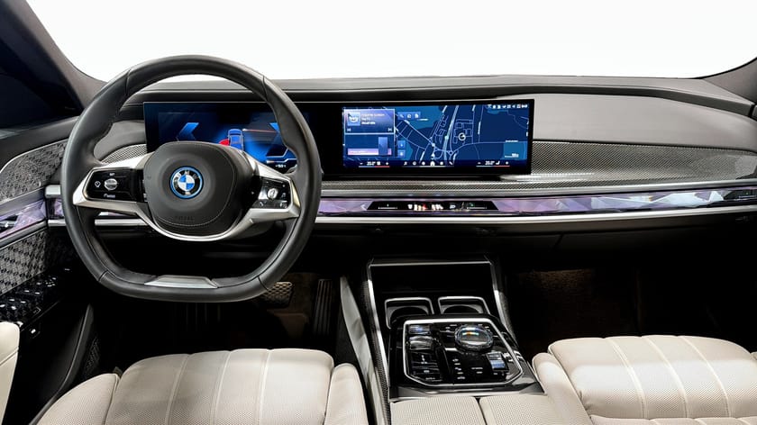 Bild 4 av BMW i7 xDrive60 xDriev 60 B&W Theatre Screen Massage Automatdörrar Pano Sky
