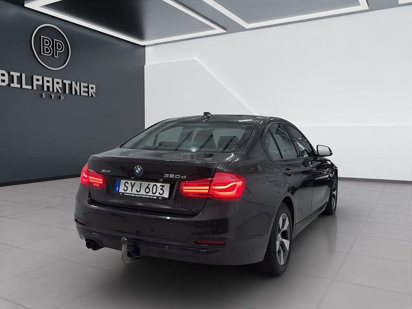 Bild 4 av BMW 320d xDrive Sedan 320 Steptronic Sport line S+V Däck