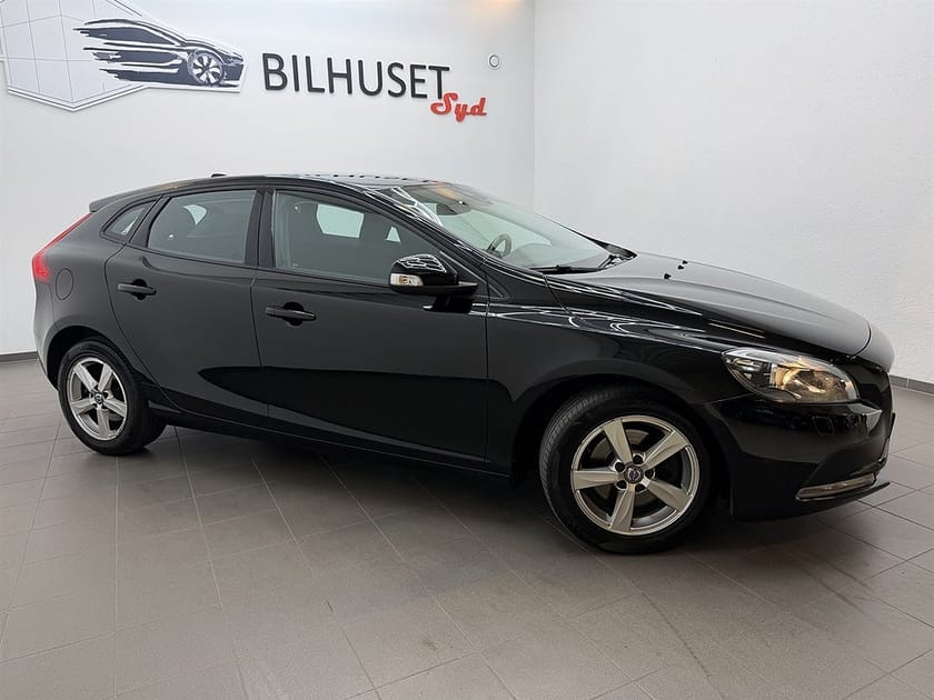 Bild 2 av Volvo V40 T2 120hk Kinetic Värmare/2 Brukare/Nyservad