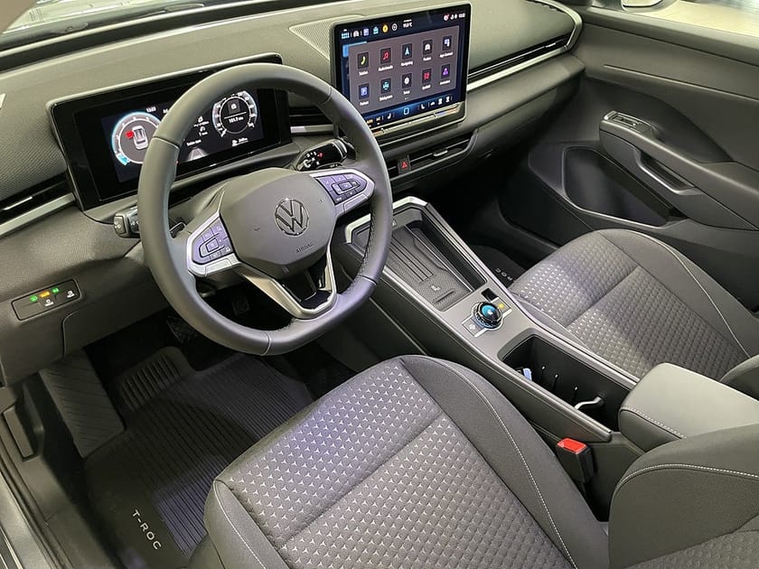 Bild 5 av Volkswagen T-Roc 1.5 eTSI 150Hk DSG7