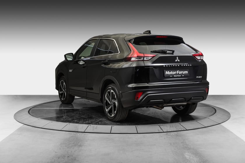Bilde 3 av Mitsubishi Eclipse Cross PHEV LADBAR HYBRID / 4WD / SE KM!