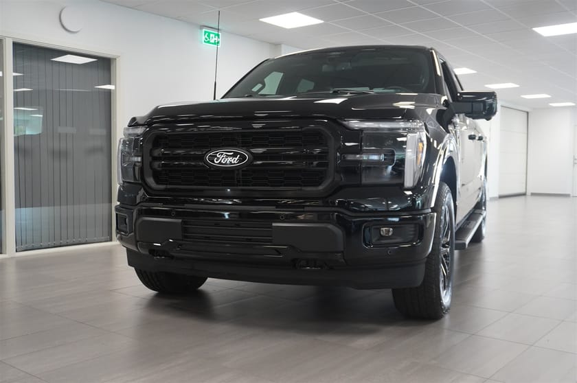 Bild 2 av Ford F-150 SuperCrew Lariat Black Edition 5.0l V8 406hp