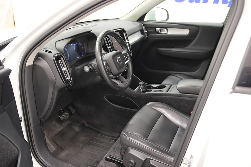 Bild 2 av Volvo XC40 B4 MILDHYBRID 197HK Advanced Läder
