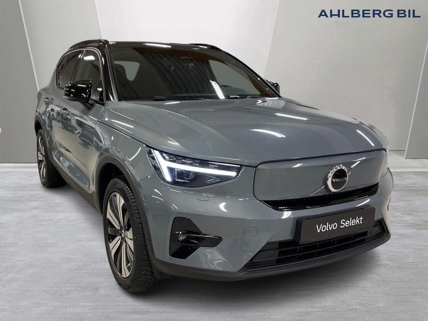 Bild 1 av Volvo XC40 Recharge Single Motor Plus Edition 🟡, Strålkastare Pixel Tech, Värmepump, Navigation, Parkeringskamera bak, Förarstol Elmanövrerad