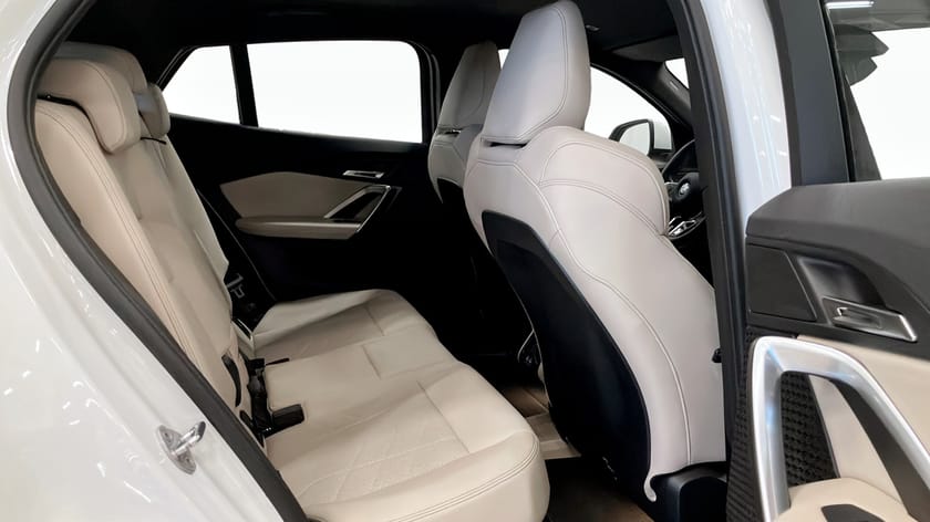 Bild 5 av BMW iX2 xDrive30 xDrive30, 306hk, M-sport|Backkamera|Drag|carplay