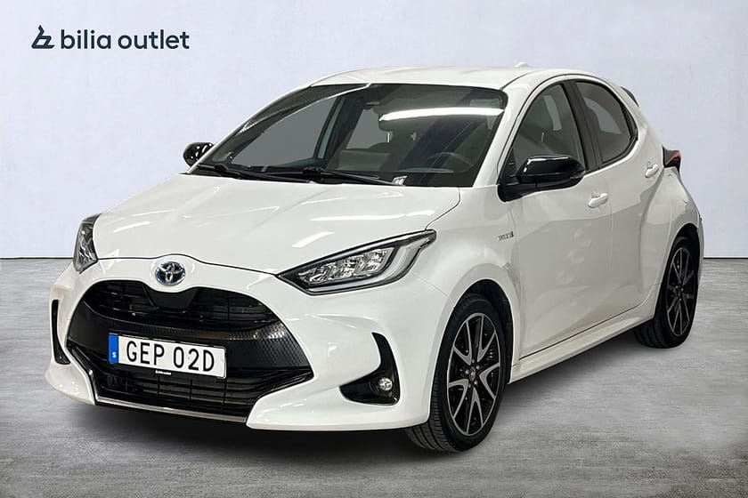 Bild 1 av Toyota Yaris Hybrid CVT Style 116hk Backkamera Rattvärm