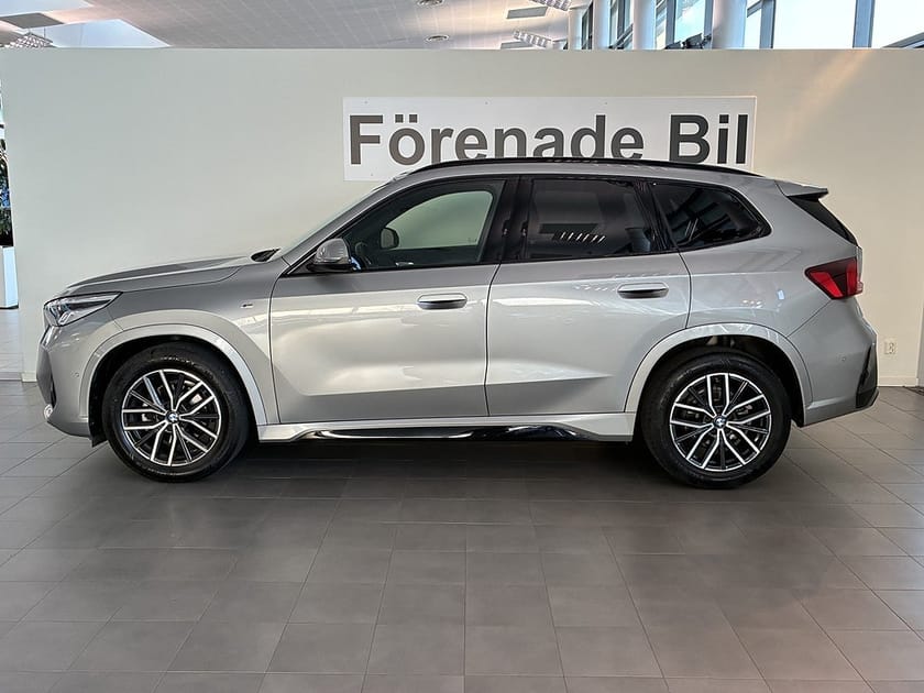 Bild 3 av BMW X1 sDrive18i 4,95 ränta M Sport Drag Rattvärme Sportstolar