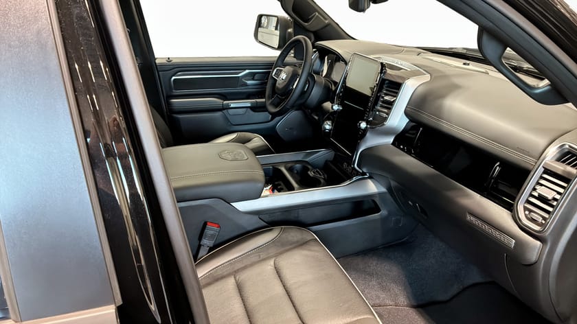 Bild 3 av RAM 1500 Crew Cab LARAMIE