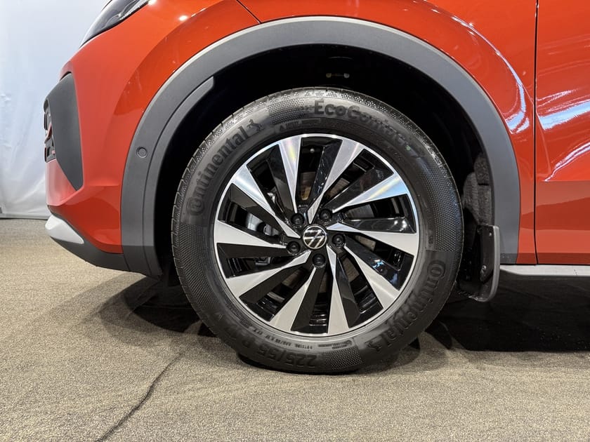 Bild 2 av Volkswagen T-Roc Life 1.5 Drag / Backkamera