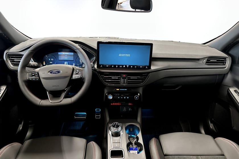 Bild 4 av Ford Kuga Plug-In Hybrid ST-Line X 2.5 FWD 243hk Black Edition CVT