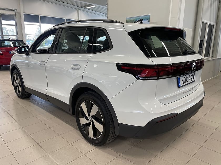 Bild 3 av Volkswagen Tiguan Life 1.5 eTSI 150HK Dragkrok / Backkamera
