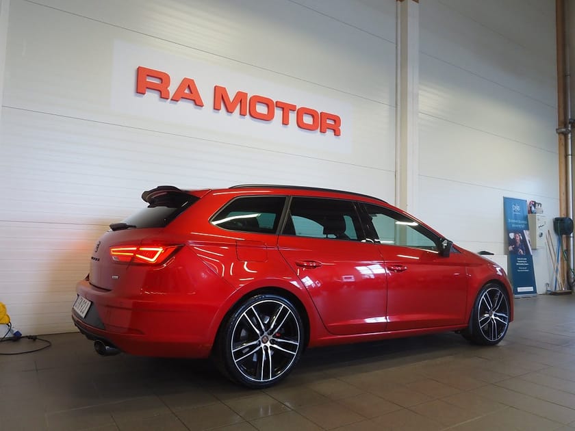 Bild 5 av SEAT León Cupra ST 2.0 TSI 4Drive 300hk | Navi | Beats | Cockpit |