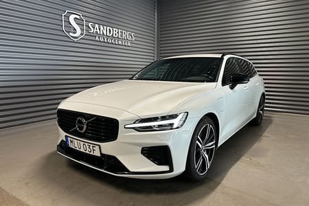 Volvo V60 Recharge T6 II AWD R-Design B-kamera Värmare Navi