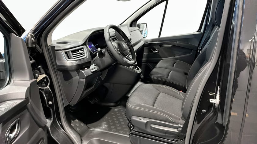 Bild 5 av Renault Trafic Skåpbil L2H1 NORDIC LINE DCI 170 AUTOMAT BVA9 OMGÅENDE LEVERANS
