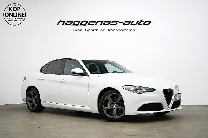 Bild 1 av Alfa Romeo Giulia 2.0 Turbo / 200hk / Super / Keyless