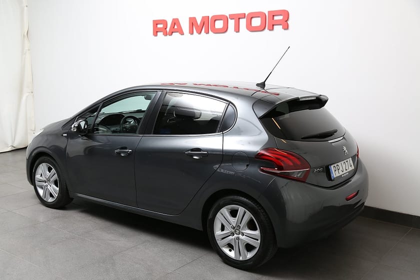 Bild 4 av Peugeot 208 1,2 PureTech 82hk Style 5-dörrar P-sensorer Nybesikt