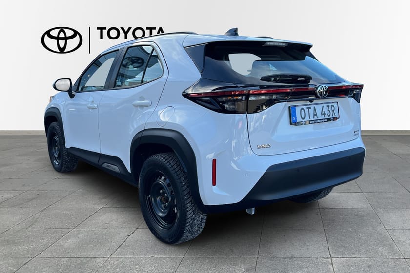 Bild 2 av Toyota Yaris Cross Hybrid 130 AWD-i Active Säkerhetspaket Takreling V-hjul
