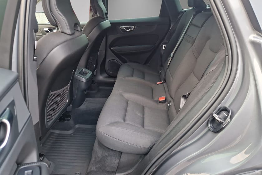 Bild 4 av Volvo XC60 B4 AWD Momentum