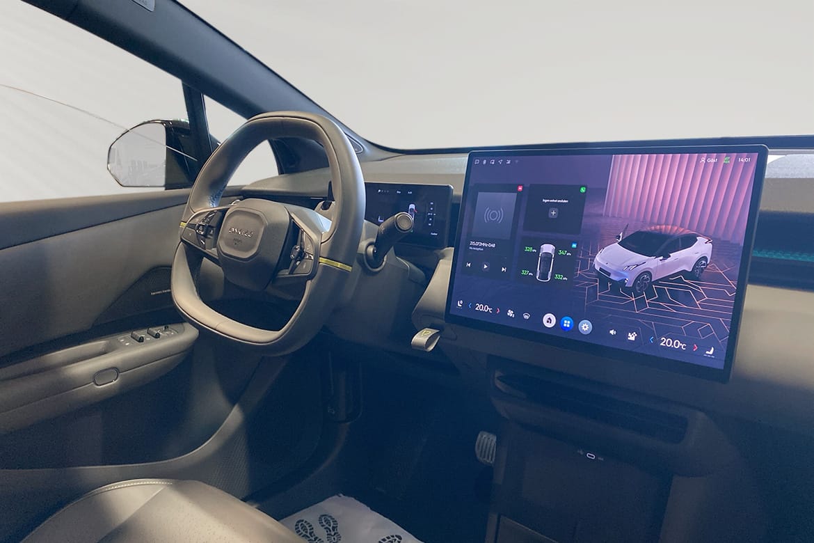 Lynk & Co 02 EV