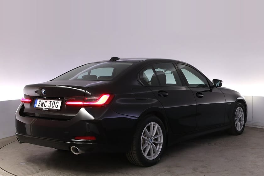 Bild 5 av BMW 330e xDrive Sedan Farthållare Navi CarPlay Widescreen