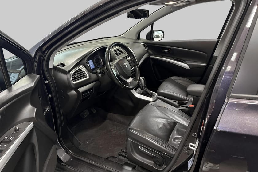 Bilde 5 av Suzuki SX4 S-Cross 1.6 Aut/ 4x4/ H.feste/ Cruisekontroll/ DAB ++