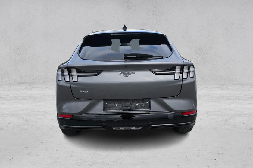 Bilde 4 av Ford Mustang Mach-E Long Range AWD Range/540KM WLTP/AWD/R.kamera/Skinn/Carplay++