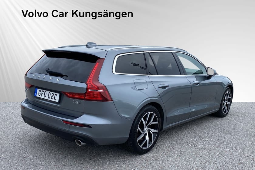 Bild 5 av Volvo V60 T6 TE Momentum Advanced Edition