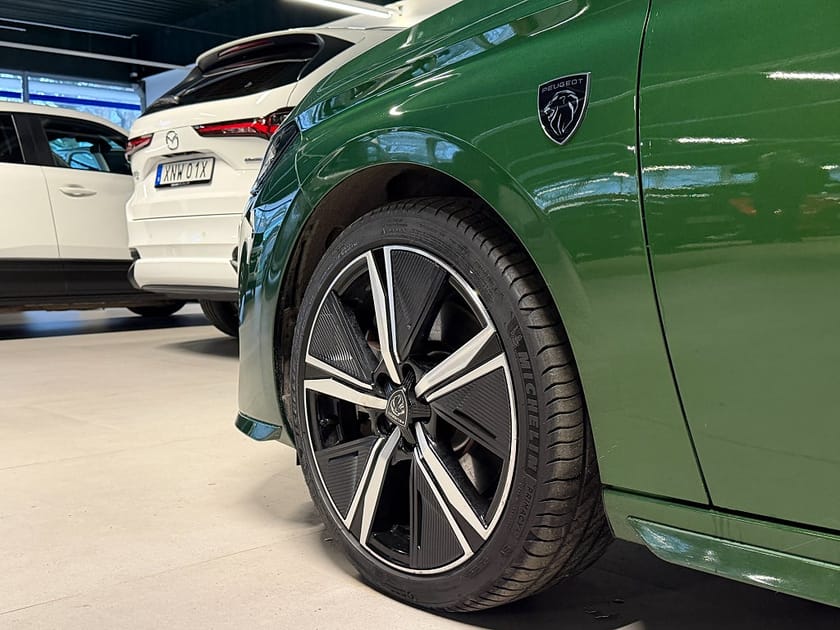Bild 5 av Peugeot 308 Plug-In Hybrid 225 GT 225HK -glastak , 63km räckvidd