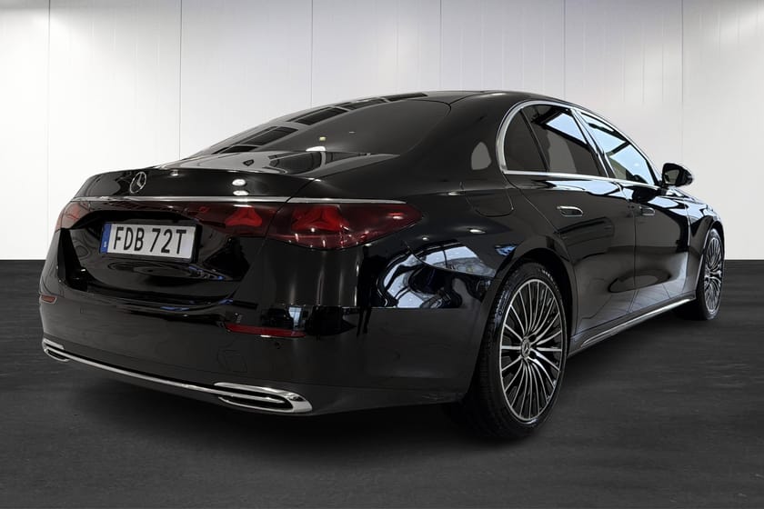 Bild 2 av Mercedes-Benz E 300 d e de  Exclusive / Panorama / Nappa / Drag