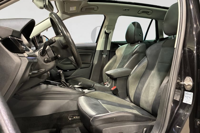 Bild 3 av Škoda Kamiq 1.5 TSI 150 HK AUT STYLE PANO NAVI PDC CANTON NYBES 18"