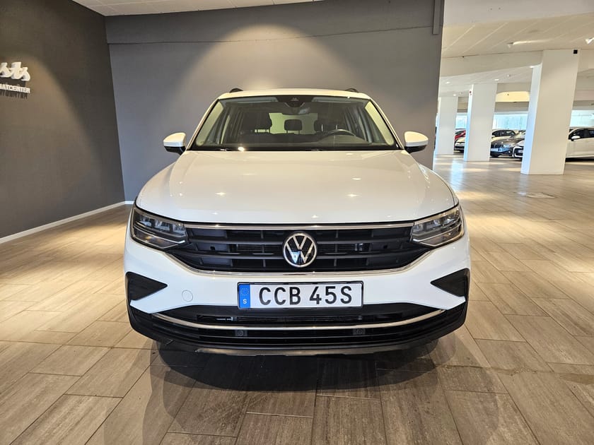 Bild 3 av Volkswagen Tiguan 1.5 TSI 150hk | DSG V-hjul Drag Carplay