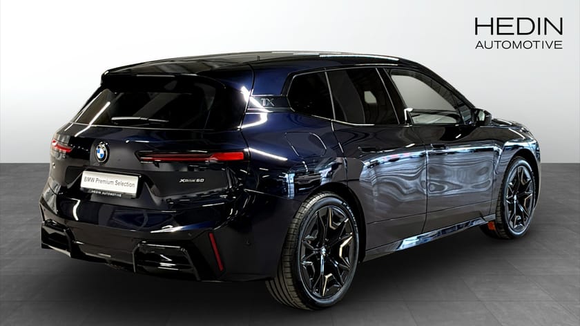 Bild 2 av BMW iX xDrive60 M Sport Fully Charged Pano Skylounge DAP H&K