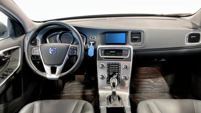 Bild 4 av Volvo V60 D4 AWD Summum. Lågt miltal!