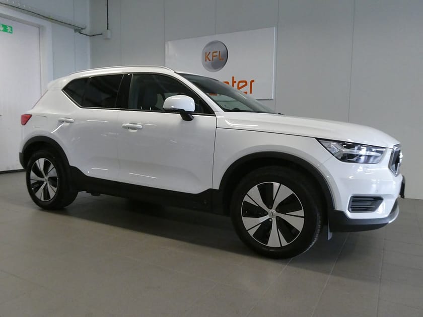 Bild 2 av Volvo XC40 T5 Twin Engine Drag-Panorama-Värmare-Nyservad-SoV