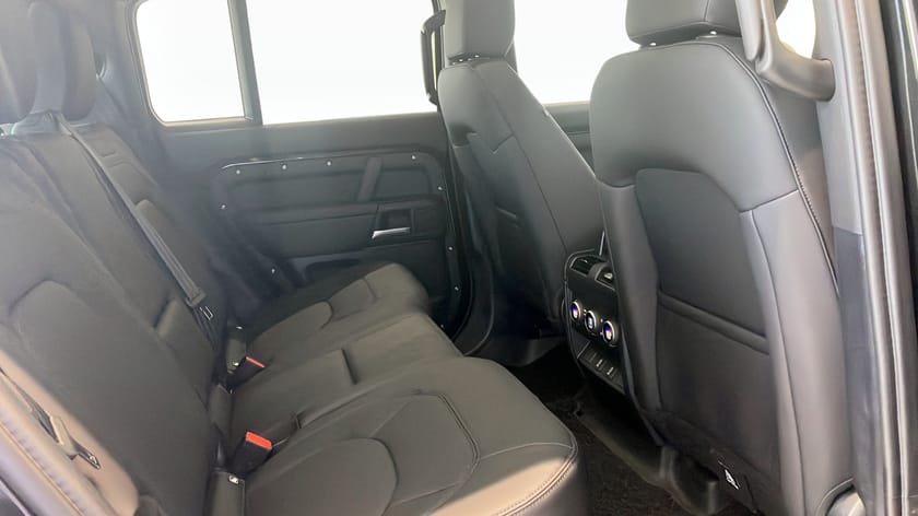 Bild 5 av Land Rover Defender 130 D250 MHEV X-Dynamic SE